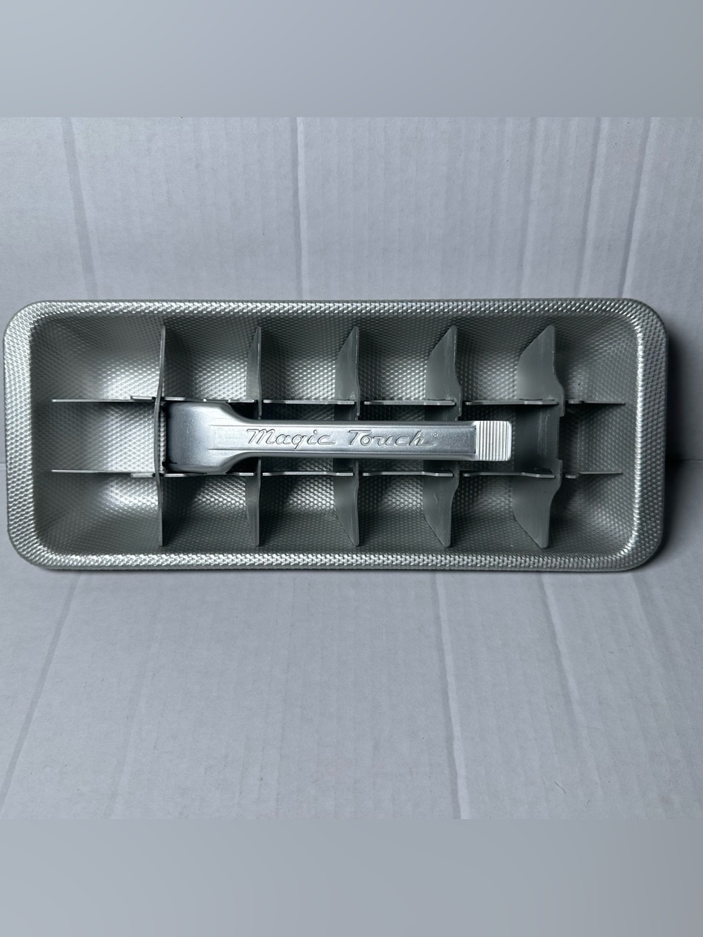 Vintage 1950s Magic Touch Aluminum Ice Cube Tray-Lever Knuckle Buster-Textured